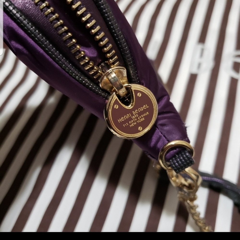 Henri Bendel wristlet - Picture 1 of 5